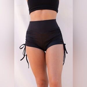 NEW NWT Lunalae High Waist Drawstring Shorts Scrunch Booty Black AU10/US6